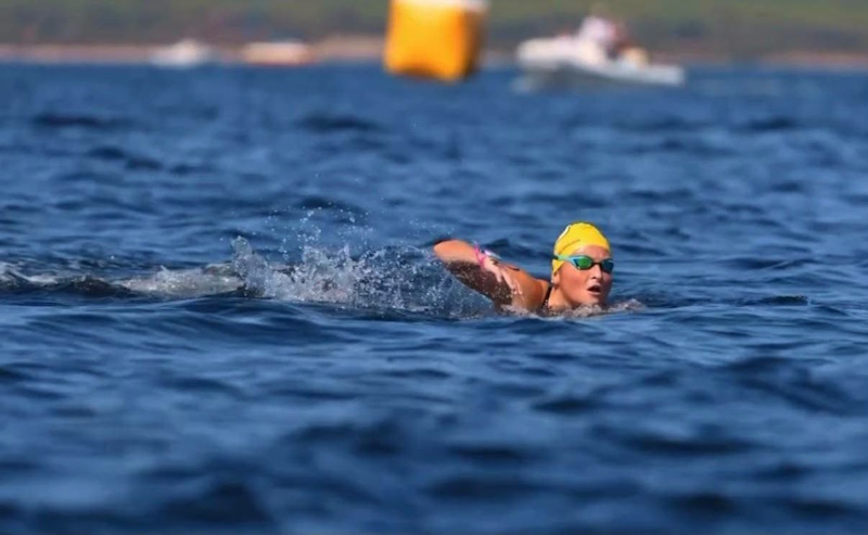 Nuoto, Margherita Sorini protagonista ad Alghero: 3.000 metri di carattere nelle acque libere