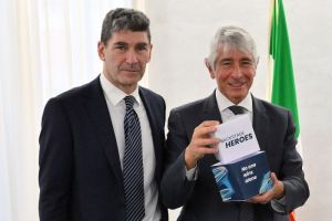 abodi poligrafico i volti delle medaglie foto mezzelani  gmt bedee42c475d2ad7356ddacc7c8a717e79