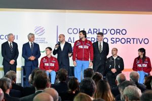 collari d oro foto mezzelani gmt026 b322408576b68a8c3adf8345e87be33c