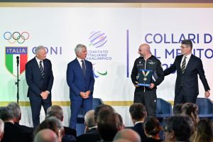 collari d oro foto mezzelani gmt040c22d04c280f835ef66f8c26a7439c30