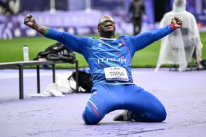 0809 atletica disco tapia oney ph eva pavia  5214bfbe1a3ea35a652ca73055f409781