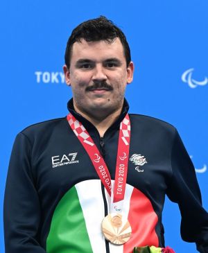 nuoto bettella premiazione bizzi cip abi 2471 20210901 1577590528fa202e00596c31a275ff6f7a4d2d3193