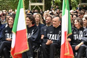 cerimonia consegna bandiera 16a710a7da1c971096d162e52dc07