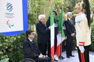 cerimonia consegna bandiera 17c2dd5bf44c4470ed62798497e0f1373