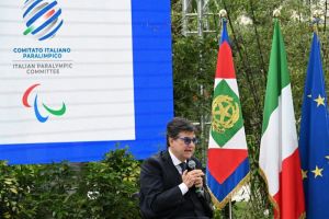 cerimonia consegna bandiera b98185c66b82abd1df9881fa59e56ba4