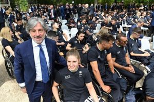 cerimonia consegna bandiera 28f40f8454a2a5e14e0b907438c592da