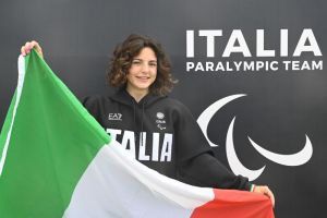 cerimonia consegna bandiera ddd71b801b2b342ffdfc19e7d6e4e246