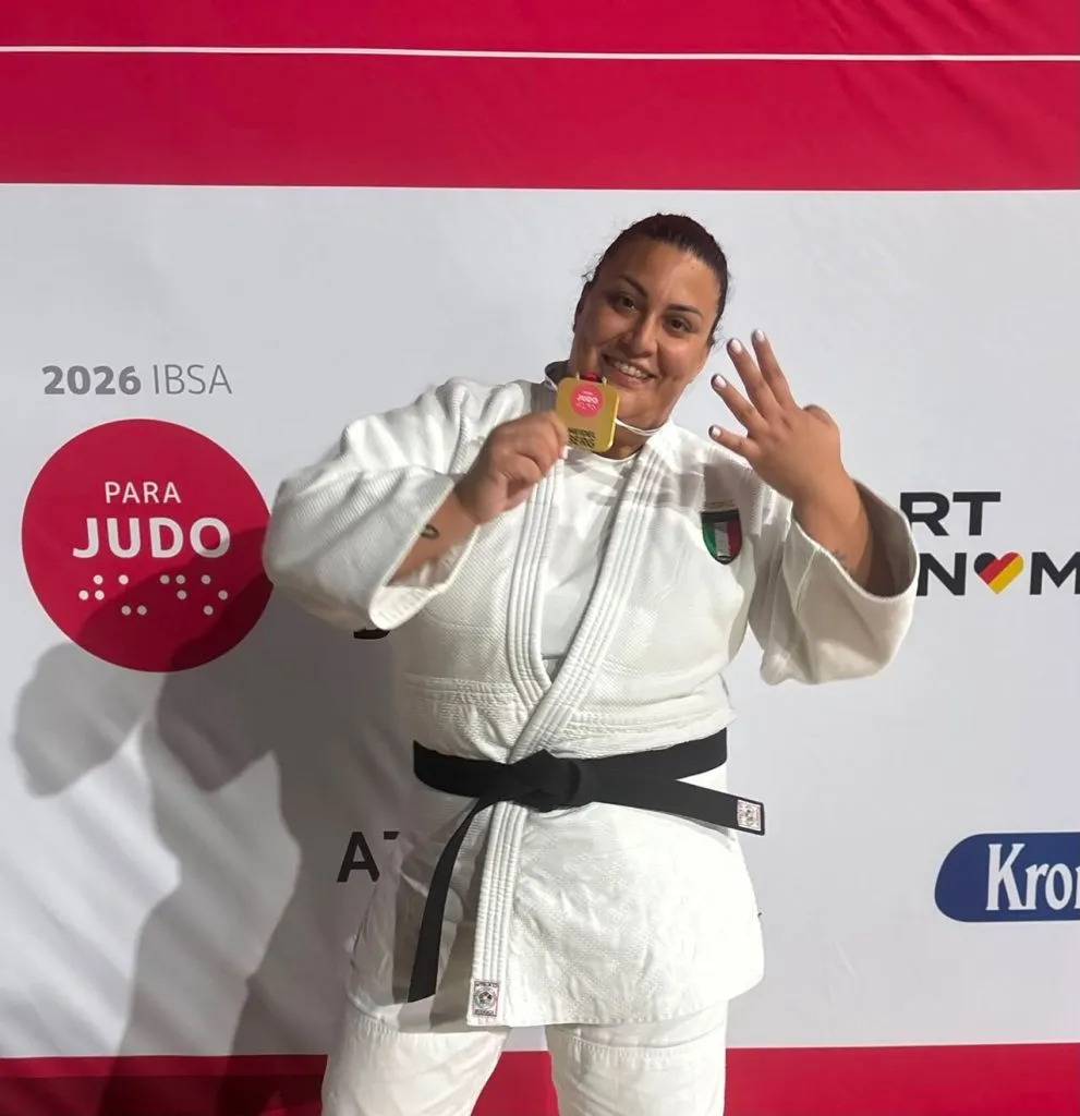 Carolina Costa con la medaglia d'oro vinta agli Europei di Heidelberg