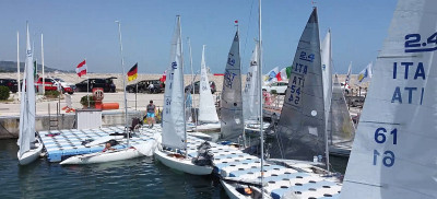 Le_imbarcazioni_della_classe_2.4mR_al_Marina_di_Porto_San_Giorgio