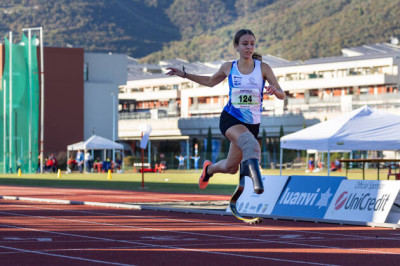Atletica, salto in lungo indoor: nuovo record italiano per Giuliana Chiara Fi...