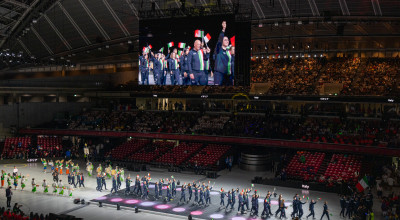 Tokyo celebra i 100 anni dei Deaflympics: l’Italia sfila alla cerimonia...