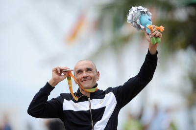 Ambasciatori Paralimpici: Luca Mazzone all'Istituto Preziosissimo Sangue di B...