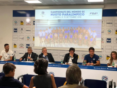 Presentata alla Stampa la Nazionale di nuoto, in partenza per i Mondiali di L...