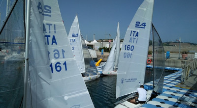 Liberi nel Vento, e dopo la Regata di ieri oggi in acqua i 2.4mr gli studenti...