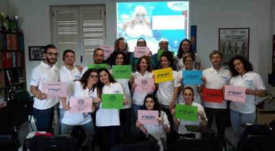 Istruttori di nuoto FINP, Valori: “campioni del bordo vasca”