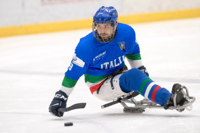 Para ice hockey. Sandro Kalegaris, il bomber azzurro che gioca duro e pesca t...