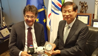L'Ambasciatore della Repubblica di Corea in Italia in visita da Luca Pancalli
