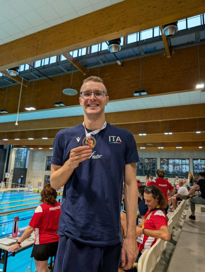 NUOTO – Medaglie d'ogni Valore per Alessandro Agosto ai Virtus European...
