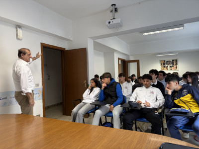INCONTRO STUDENTI LICEO SCIENTIFICO A.VOLTA DI REGGIO CALABRIA N...