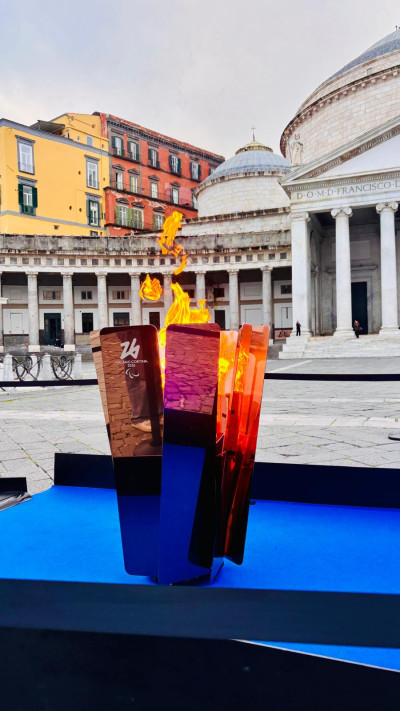 Napoli ha abbracciato la Fiamma Paralimpica