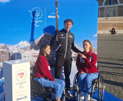 La fiamma paralimpica di Milano Cortina accende l'Italia. Parte il tour da Roma