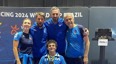 Coppa del mondo scherma, Michele Massa si prende bronzo e pass per Parigi 2024