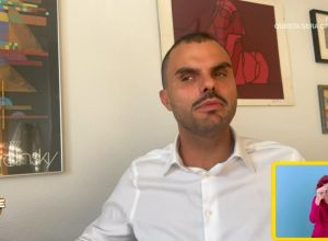 Lo sciatore nautico Daniele Cassioli intervista la docente universitaria Valeria Della Valle
