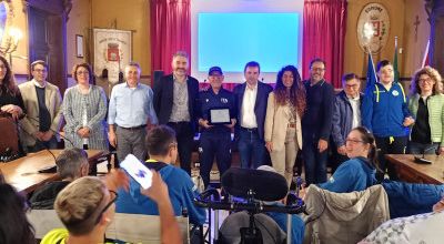 CERIMONIA -  Il Tecnico del tennis FISDIR Vincenzo Morgante festeggiato a San...