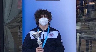 Michele Massa dell'Accademia Scherma Fermo vice campione italiano nella spada...
