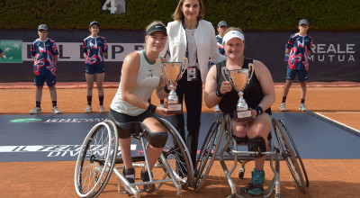 Tennis in carrozzina: doppietta di De Groot e Hewett