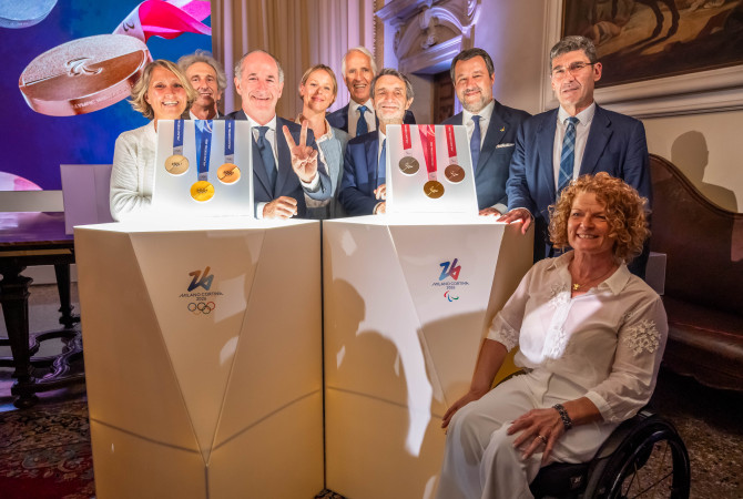 Milano Cortina 2026: presentate a Venezia le medaglie olimpiche e paralimpiche 