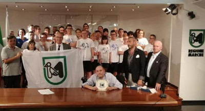 COM. N. 408 + FOTO - PREMIATI IN REGIONE GLI ATLETI PARALIMPICI, CAMPIONI D&r...