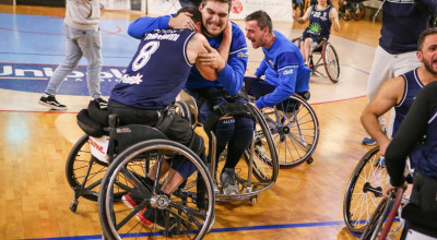 Basket in carrozzina: l'Amicacci alza la prima Supercoppa della propria storia