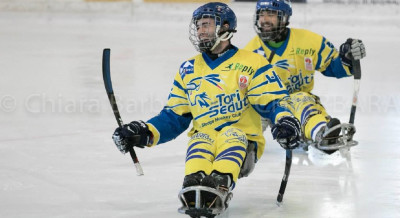 Para ice hockey: nella seconda giornata del Campionato Italiani, i Tori Sedut...