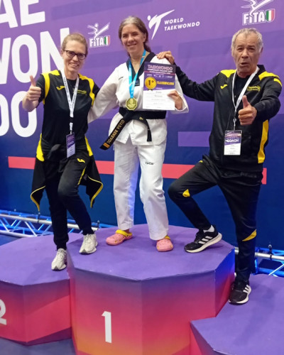 TAEKWONDO - Giada, prima atleta donna a vincere un titolo italiano combattim...