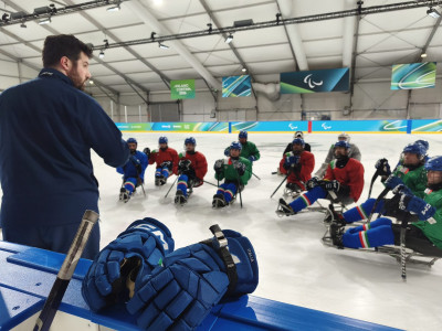 Para ice hockey: primo allenamento alla Santagiulia Ice Hockey Arena