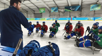 Para ice hockey: primo allenamento alla Santagiulia Ice Hockey Arena 
