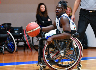 Basket in carrozzina, Serie A: l'Amicacci riapre la corsa alla vetta della cl...