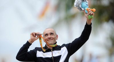 Ambasciatori Paralimpici: Luca Mazzone all'Istituto Preziosissimo Sangue di B...