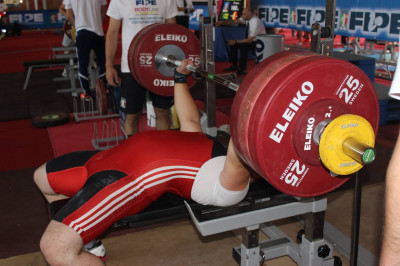 Pesi: assoluti di distensione su panca e Para Powerlifting nel week end a Gen...