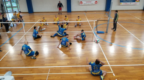 SITTING VOLLEY - Pordenone sitting volley league ai modenesi