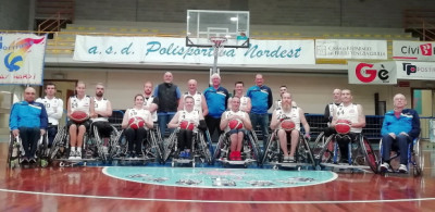 BASKET IN CARROZZINA - Castelvecchio Polisportiva Nordest a Trento per contin...