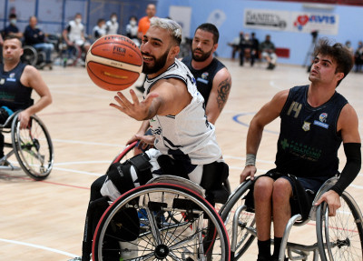 Pallacanestro in carrozzina: sabato in campo per il secondo turno