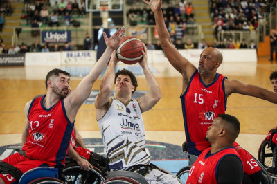Basket: tre squadre in vetta alla classifica alla vigilia dell'ultimo turno
