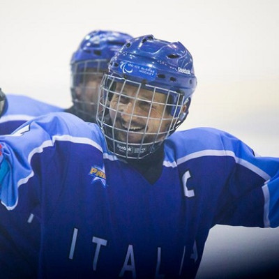 Sportdipiù Tori Seduti fuori dalla finale Scudetto di para-ice hockey,...