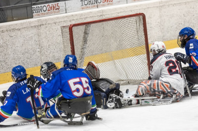 Para ice hockey, Torneo Internazionale di Torino: dominio della Repubblica Ce...