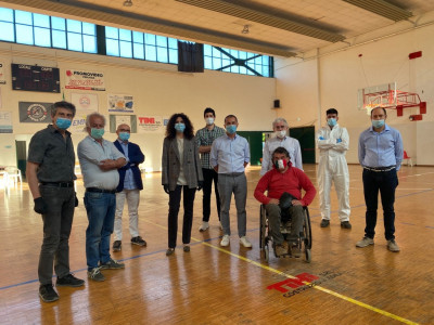 Gianluca Tassi partecipa alla riapertura della palestra di Sant'Erminio di Pe...