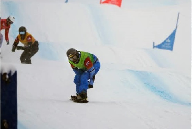 Snowboard, Coppa del Mondo: Perathoner si aggiudica la gara di Snowboard Cross