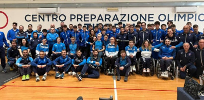 Scherma: incontro tra gli azzurri paralimpici e la Nazionale di calcio under 18